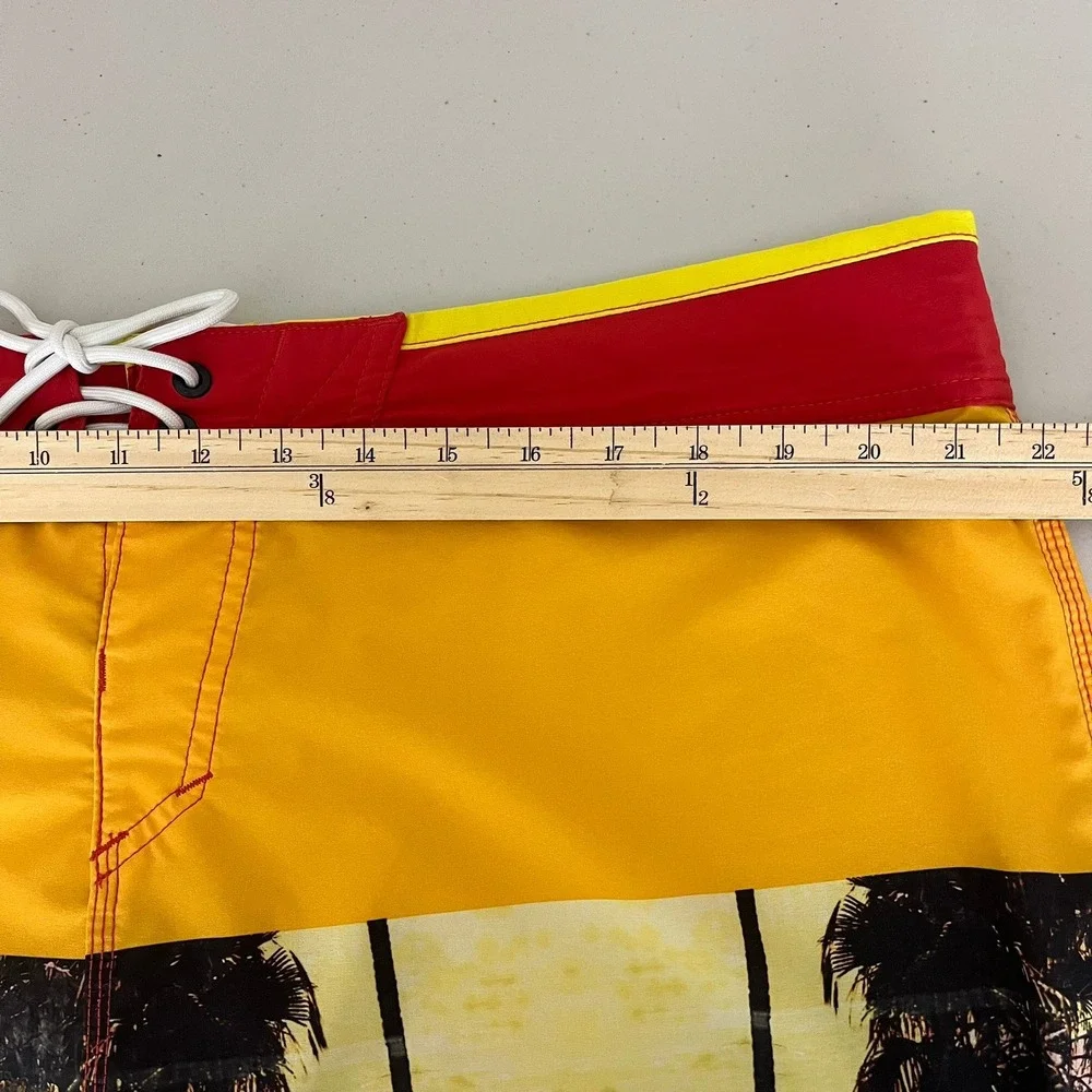 Oakley Mens Performance Fit Board‎ Shorts Yellow Red Palm Tree Sunset Size 40